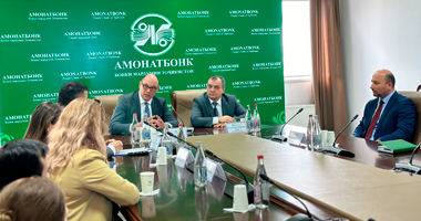 Семинар дар мавзўи “Банақшагирии гузариши иқлим”