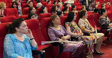 Модарон сарчашмаи ҷовидонаи ҳаёт ва офарандаи хушбахтӣ